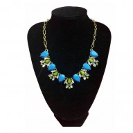 Collar dorado con piedras Turqueza y Verde