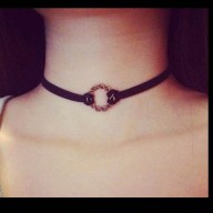 Choker Cuerito Gamuzado Negro
