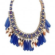 Collar moderno con toque étnico