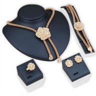 Conjunto 4 piezas Diseño de flor