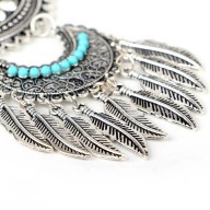 Collar Bohemio con detalles de hojas 